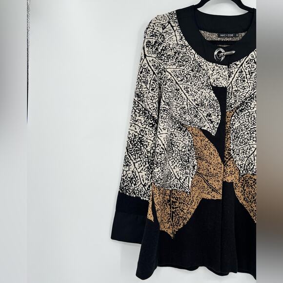 Nic + Zoe Santana Cardigan Sweater Jacket Leafs Metal Clasp Printed Size Medium - Picture 4 of 11
